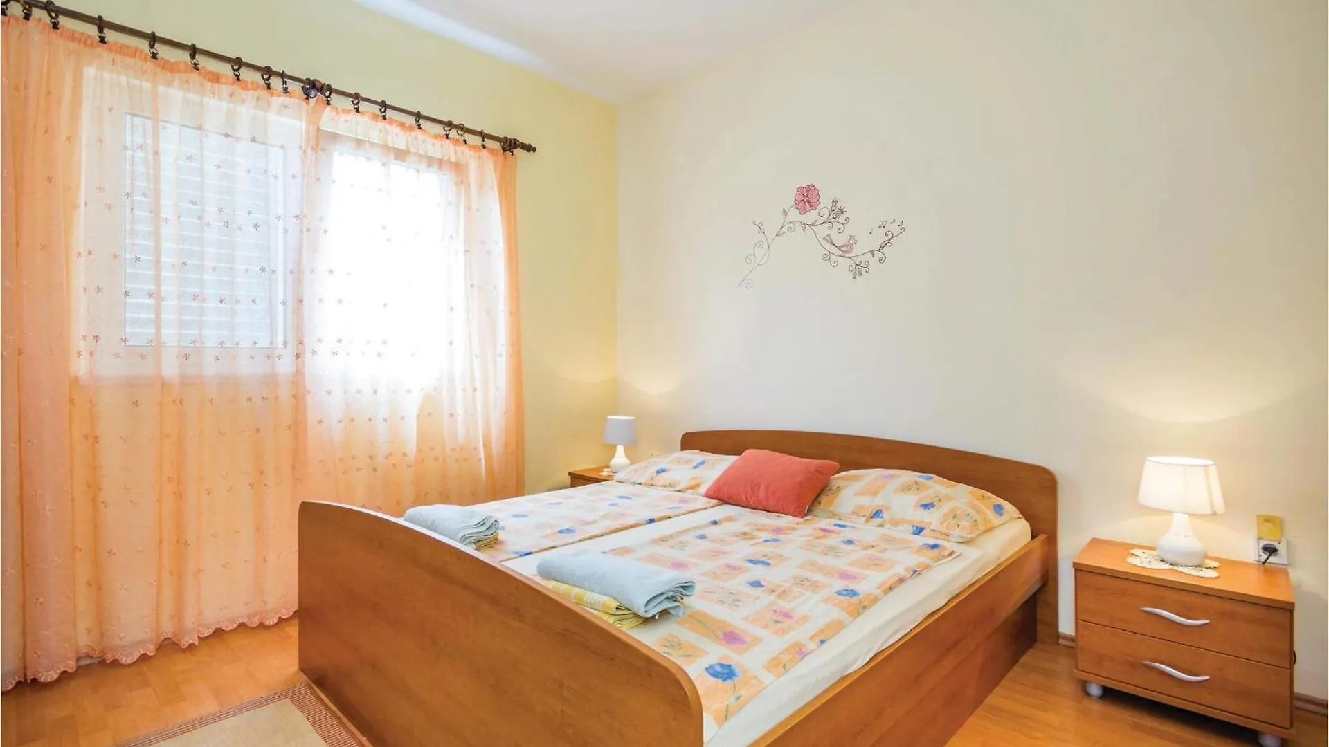Pet Friendly Apartment In Kampor With Kitchen