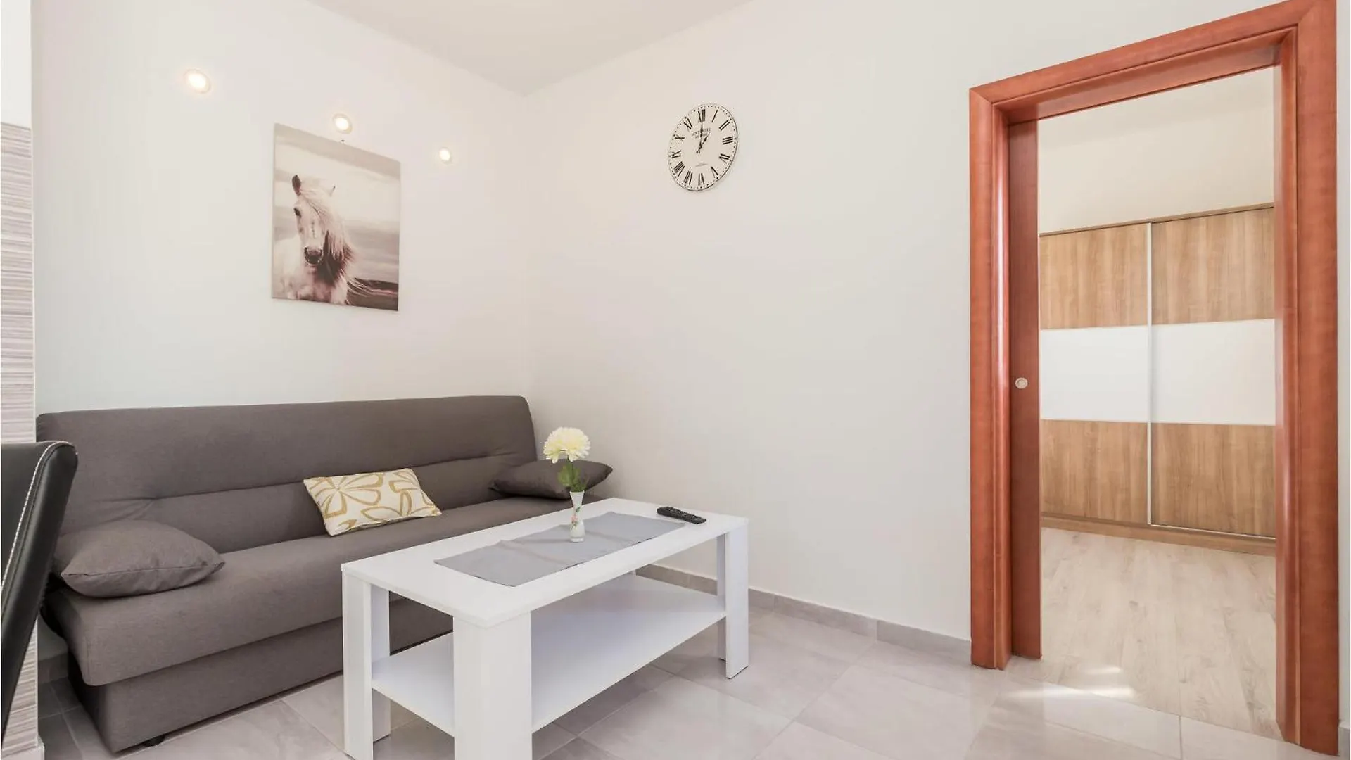 Pet Friendly Apartment In Kampor With Kitchen 0*,  Chorwacja